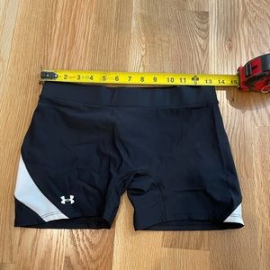 Under Armour Compression Shorts Sz M
